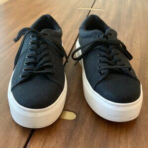 ABEO Jumpstreet Sneaker / Black Canvas with White Soles / Size 9